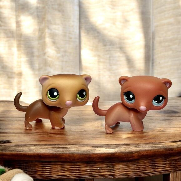 LPS Littlest Pet Shop Lot of 2- #209 Brown Tan Ferret and #334 Red Brown Ferret - Picture 12 of 13